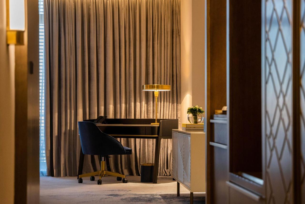 Jareed Hotel Riyadh Exterior photo A room at the hotel