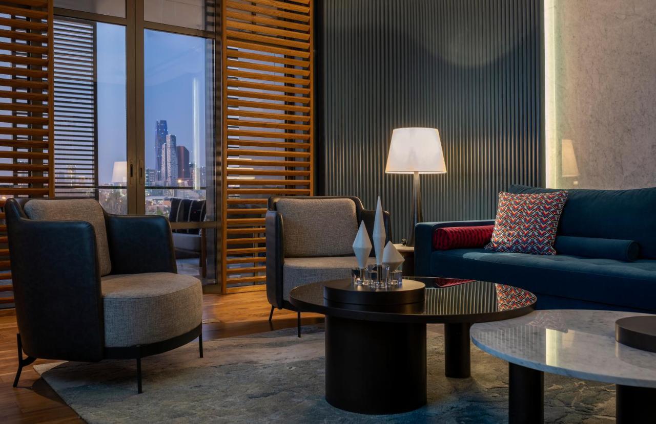 Jareed Hotel Riyadh Exterior photo The Living Room at The Hari