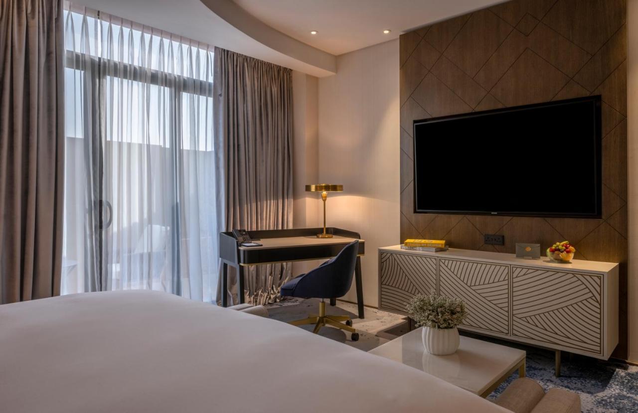 Jareed Hotel Riyadh Exterior photo A bedroom at the hotel