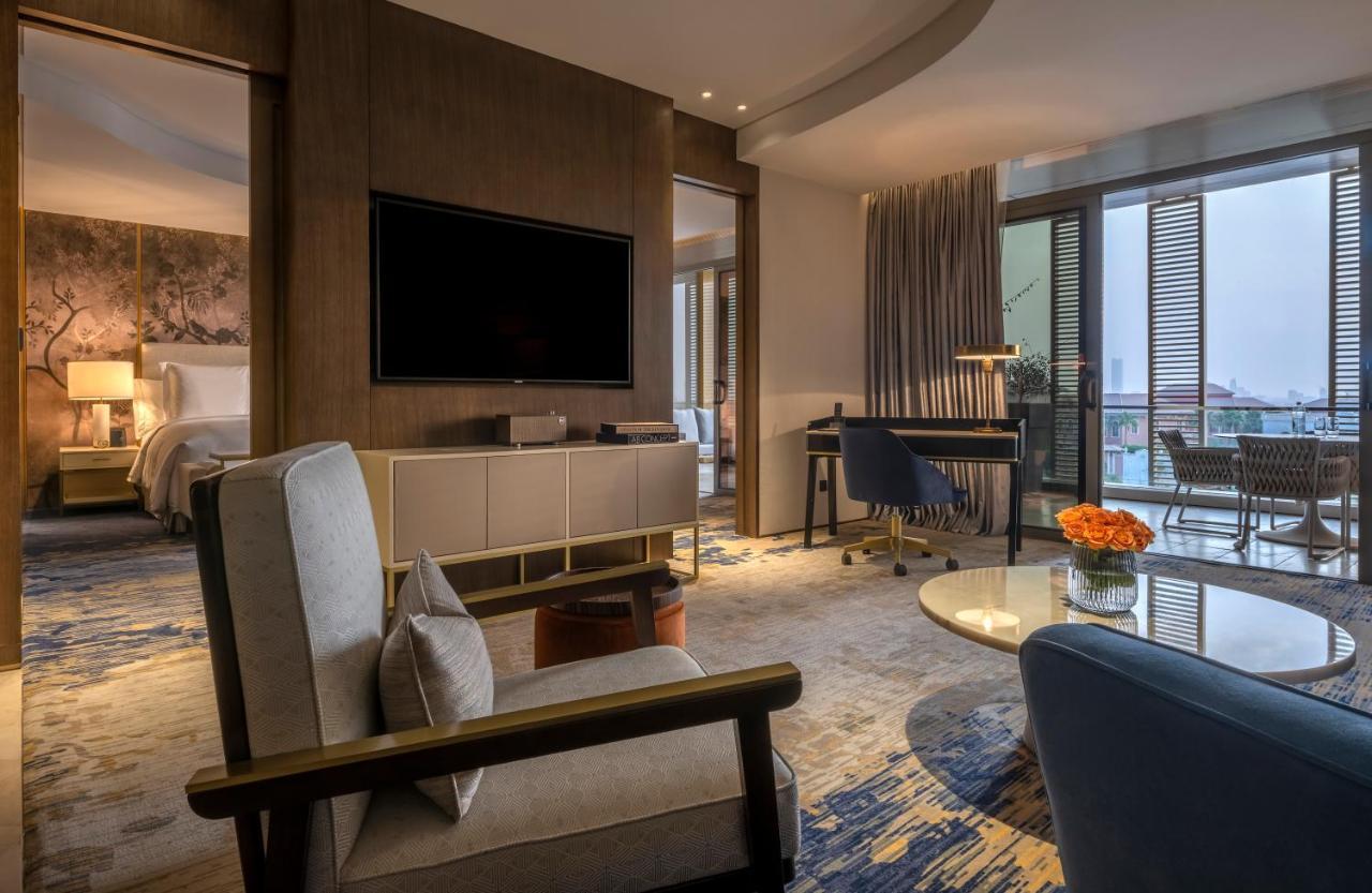 Jareed Hotel Riyadh Exterior photo A suite at the hotel