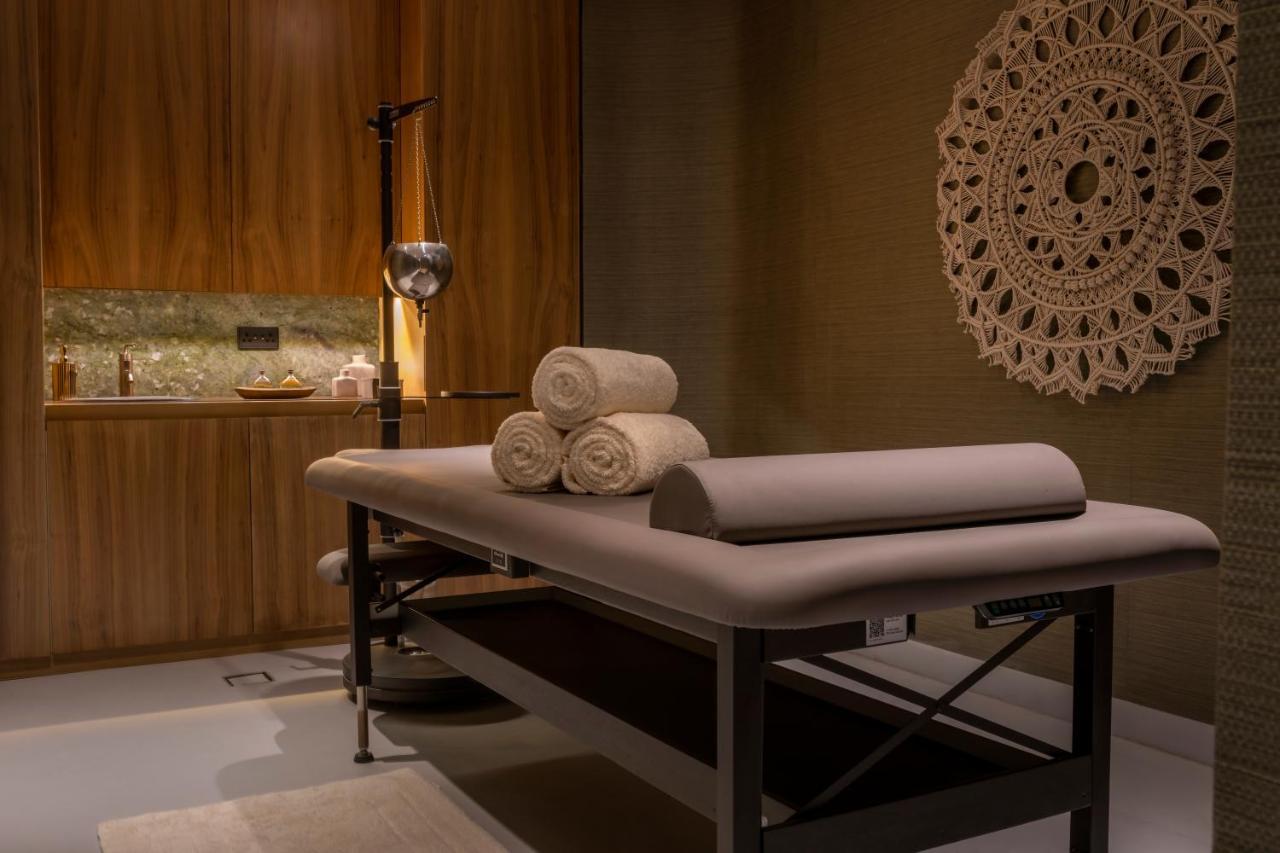 Jareed Hotel Riyadh Exterior photo A massage table